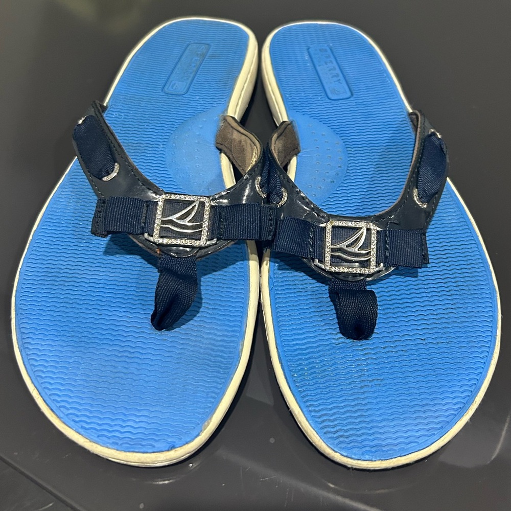 Sperry women’s flip flop sandals size 10M